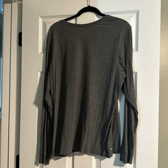 Nike long sleeve - Picture 3 of 4